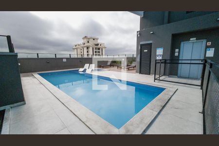 Studio à venda com 25m², 1 quarto e sem vagaÁrea comum - Piscina