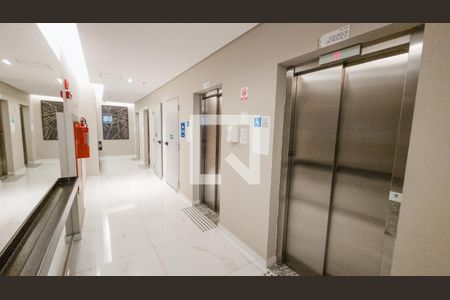 Studio à venda com 25m², 1 quarto e sem vagaHall social