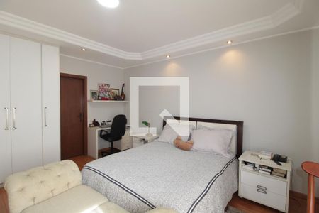 Casa para alugar com 320m², 3 quartos e 3 vagasQuarto 2 - Suíte