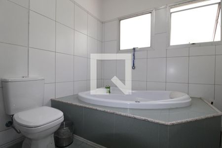 Casa para alugar com 320m², 3 quartos e 3 vagasBanheiroBanheiro