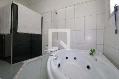 Casa para alugar com 320m², 3 quartos e 3 vagasBanheiro