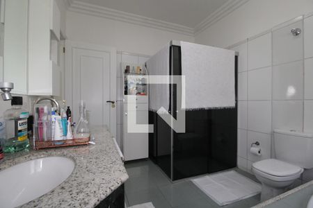 Casa para alugar com 320m², 3 quartos e 3 vagasBanheiro