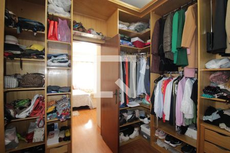 Casa para alugar com 320m², 3 quartos e 3 vagasCloset da suíte