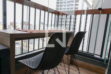 Apartamento à venda com 28m², 1 quarto e sem vaga Apartamento à venda com 28m², 1 quarto e sem vagaVaranda