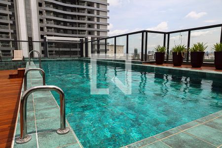 Apartamento à venda com 28m², 1 quarto e sem vaga Apartamento à venda com 28m², 1 quarto e sem vagaÁrea comum - Piscina