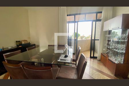 Apartamento à venda com 139m², 4 quartos e 3 vagasSala