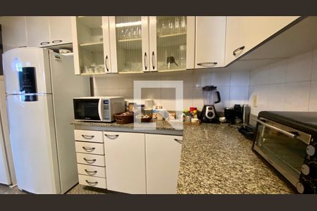 Cozinha de apartamento à venda com 4 quartos, 139m² em Gutierrez, Belo Horizonte