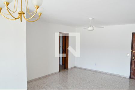 Sala de apartamento para alugar com 1 quarto, 75m² em Pechincha, Rio de Janeiro