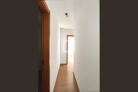 Corredor de apartamento à venda com 2 quartos, 58m² em Pátria Nova, Novo Hamburgo