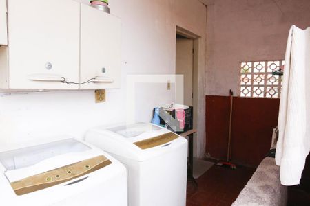 Casa à venda com 405m², 2 quartos e 2 vagasÁrea de Serviço