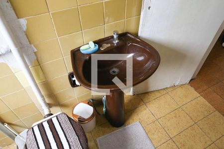 Casa à venda com 405m², 2 quartos e 2 vagasBanheiro