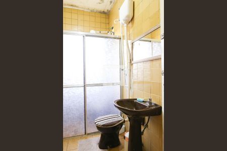 Casa à venda com 405m², 2 quartos e 2 vagasBanheiro