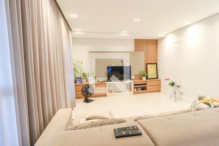 Casa de condomínio para alugar com 222m², 3 quartos e 4 vagasSala