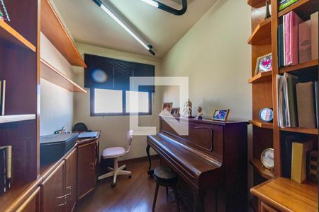 Apartamento à venda com 160m², 3 quartos e 2 vagasEscritório