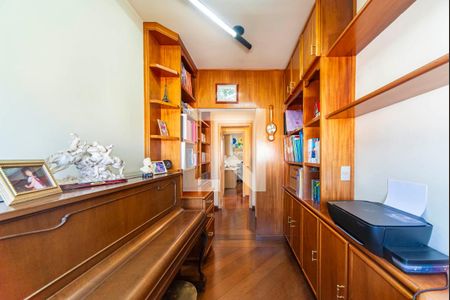 Apartamento à venda com 160m², 3 quartos e 2 vagasEscritório