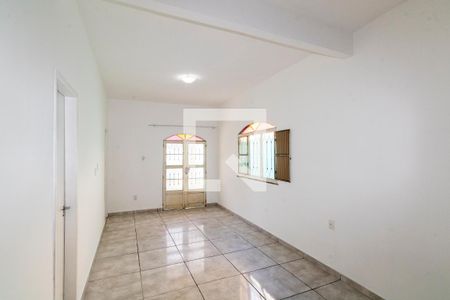 Sala de casa para alugar com 2 quartos, 270m² em Campo Grande, Rio de Janeiro