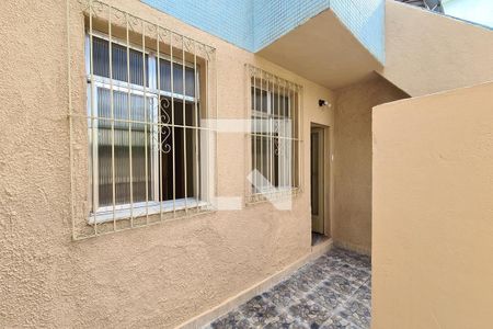 Apartamento para alugar com 70m², 2 quartos e sem vagaFachada