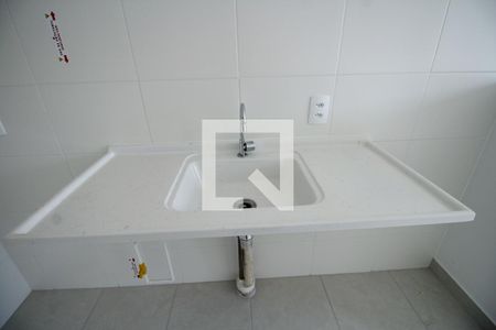 Sala/Cozinha de apartamento para alugar com 1 quarto, 27m² em Jardim Itacolomi, São Paulo