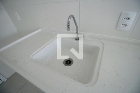 Sala/Cozinha de apartamento para alugar com 1 quarto, 27m² em Jardim Itacolomi, São Paulo