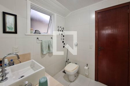 Casa de condomínio à venda com 400m², 4 quartos e 4 vagas Casa de condomínio à venda com 400m², 4 quartos e 4 vagasBanheiro da Suíte 2