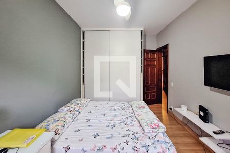 Casa de condomínio à venda com 400m², 4 quartos e 4 vagas Casa de condomínio à venda com 400m², 4 quartos e 4 vagasQuarto 1