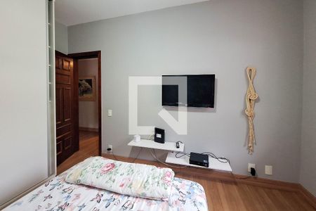 Casa de condomínio à venda com 400m², 4 quartos e 4 vagas Casa de condomínio à venda com 400m², 4 quartos e 4 vagasQuarto 1