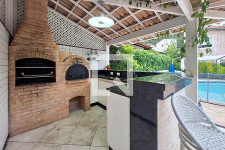 Casa de condomínio à venda com 400m², 4 quartos e 4 vagas Casa de condomínio à venda com 400m², 4 quartos e 4 vagasChurrasqueira