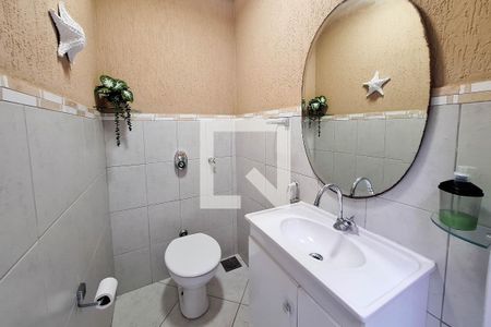 Casa de condomínio à venda com 400m², 4 quartos e 4 vagas Casa de condomínio à venda com 400m², 4 quartos e 4 vagasBanheiro Externo