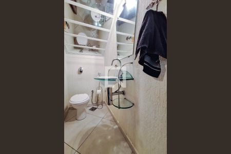 Casa de condomínio à venda com 400m², 4 quartos e 4 vagas Casa de condomínio à venda com 400m², 4 quartos e 4 vagasLavabo