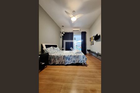 Casa de condomínio à venda com 400m², 4 quartos e 4 vagas Casa de condomínio à venda com 400m², 4 quartos e 4 vagasSuíte 2