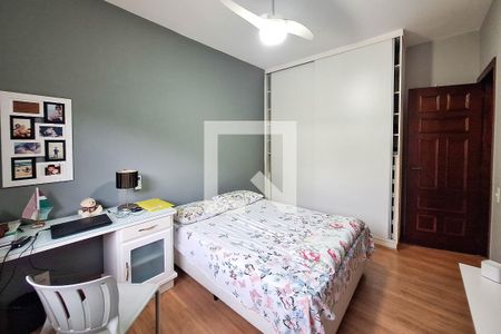 Casa de condomínio à venda com 400m², 4 quartos e 4 vagas Casa de condomínio à venda com 400m², 4 quartos e 4 vagasQuarto 1