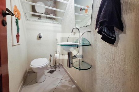 Casa de condomínio à venda com 400m², 4 quartos e 4 vagas Casa de condomínio à venda com 400m², 4 quartos e 4 vagasLavabo