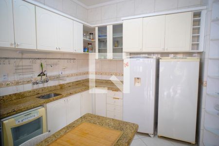 Casa à venda com 180m², 3 quartos e 2 vagasCozinha