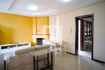 Casa à venda com 180m², 3 quartos e 2 vagasSala