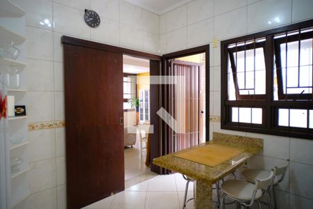 Casa à venda com 180m², 3 quartos e 2 vagasCozinha