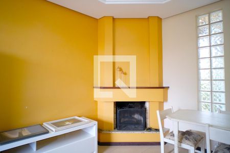 Casa à venda com 180m², 3 quartos e 2 vagasSala