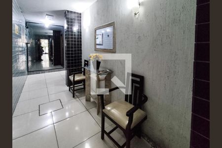 Apartamento à venda com 60m², 1 quarto e sem vagaFachada e portaria