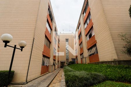 Apartamento à venda com 45m², 2 quartos e 1 vaga Apartamento à venda com 45m², 2 quartos e 1 vagaFachada do bloco