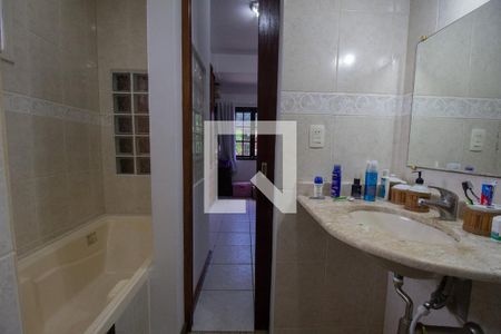 Casa de condomínio à venda com 180m², 4 quartos e 2 vagasBanheiro da Suíte 3