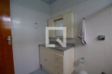 Casa de condomínio à venda com 180m², 4 quartos e 2 vagasBanheiro da Suíte 1