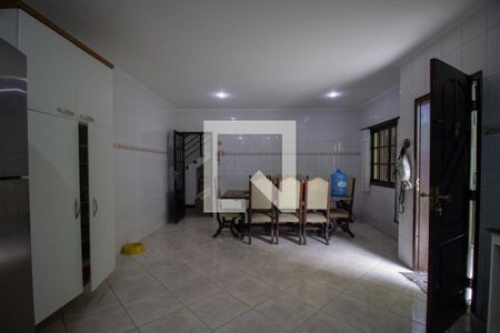 Casa de condomínio à venda com 180m², 4 quartos e 2 vagasCozinha
