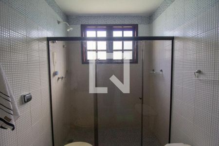 Casa de condomínio à venda com 180m², 4 quartos e 2 vagasBanheiro da Suíte 1