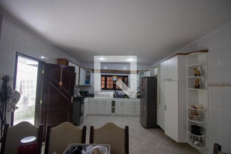 Casa de condomínio à venda com 180m², 4 quartos e 2 vagasCozinha
