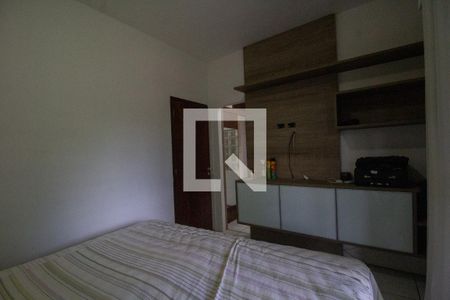 Casa de condomínio à venda com 180m², 4 quartos e 2 vagasSuíte 3