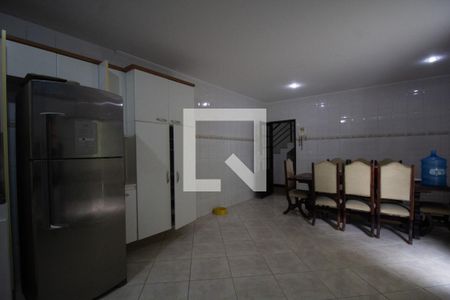 Casa de condomínio à venda com 180m², 4 quartos e 2 vagasCozinha