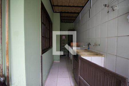 Casa de condomínio à venda com 180m², 4 quartos e 2 vagasÁrea de Serviço