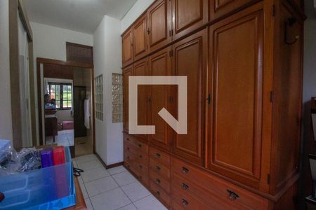 Casa de condomínio à venda com 180m², 4 quartos e 2 vagasCloset da Suíte 3