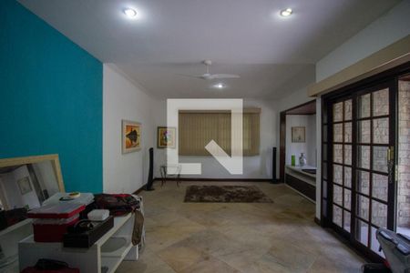 Sala de casa de condomínio à venda com 4 quartos, 180m² em Vargem Pequena, Rio de Janeiro