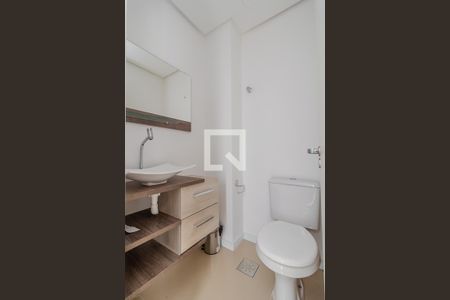 Casa de condomínio à venda com 198m², 3 quartos e 2 vagasLavabo