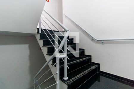 Apartamento à venda com 27m², 1 quarto e sem vagaEscada